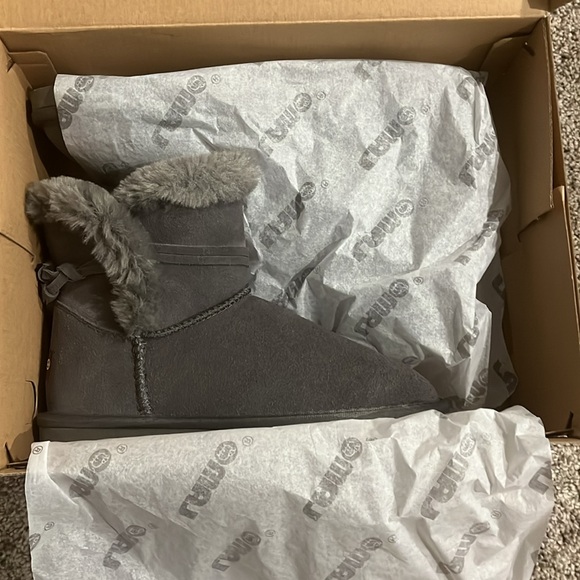 NWT Thalia Lamo boots, Grey, Size 5 - Picture 3 of 7